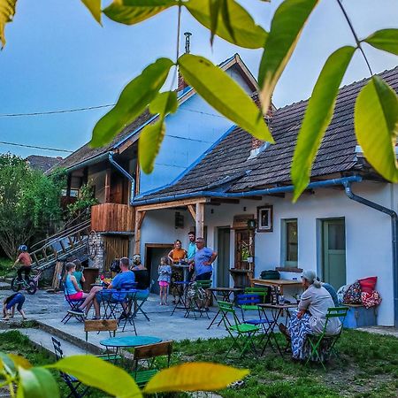 Minifaktura Loft Apartman & Reggelizo Es Etelbar Szokolya Luaran gambar